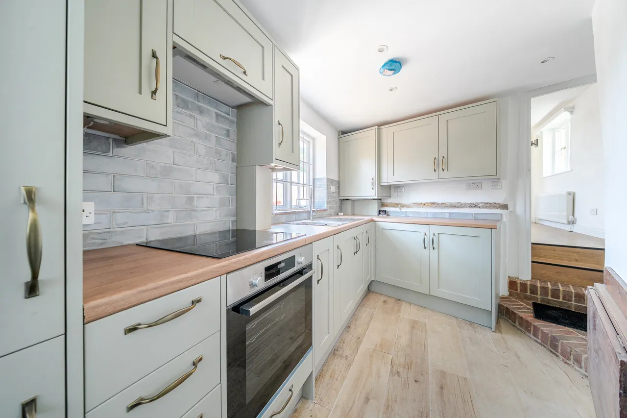Ockford Road, Godalming, GU7, photo 6