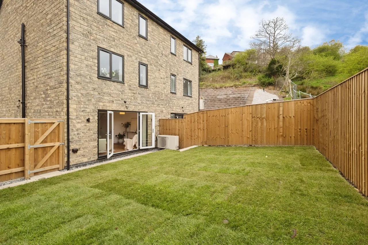 Prospect Heights, Mossley, Ashton, OL5, photo 22