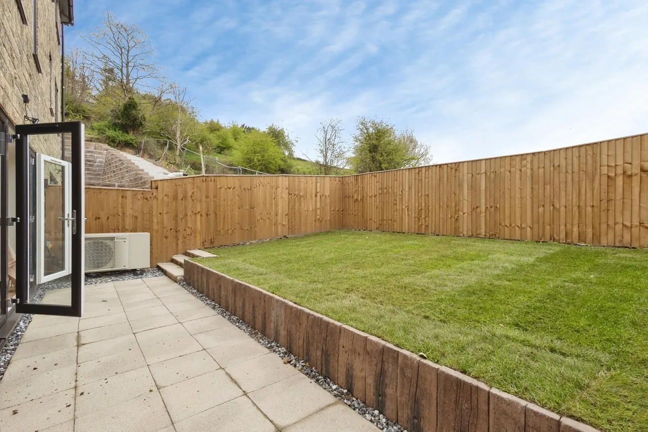 Prospect Heights, Mossley, Ashton, OL5, photo 21
