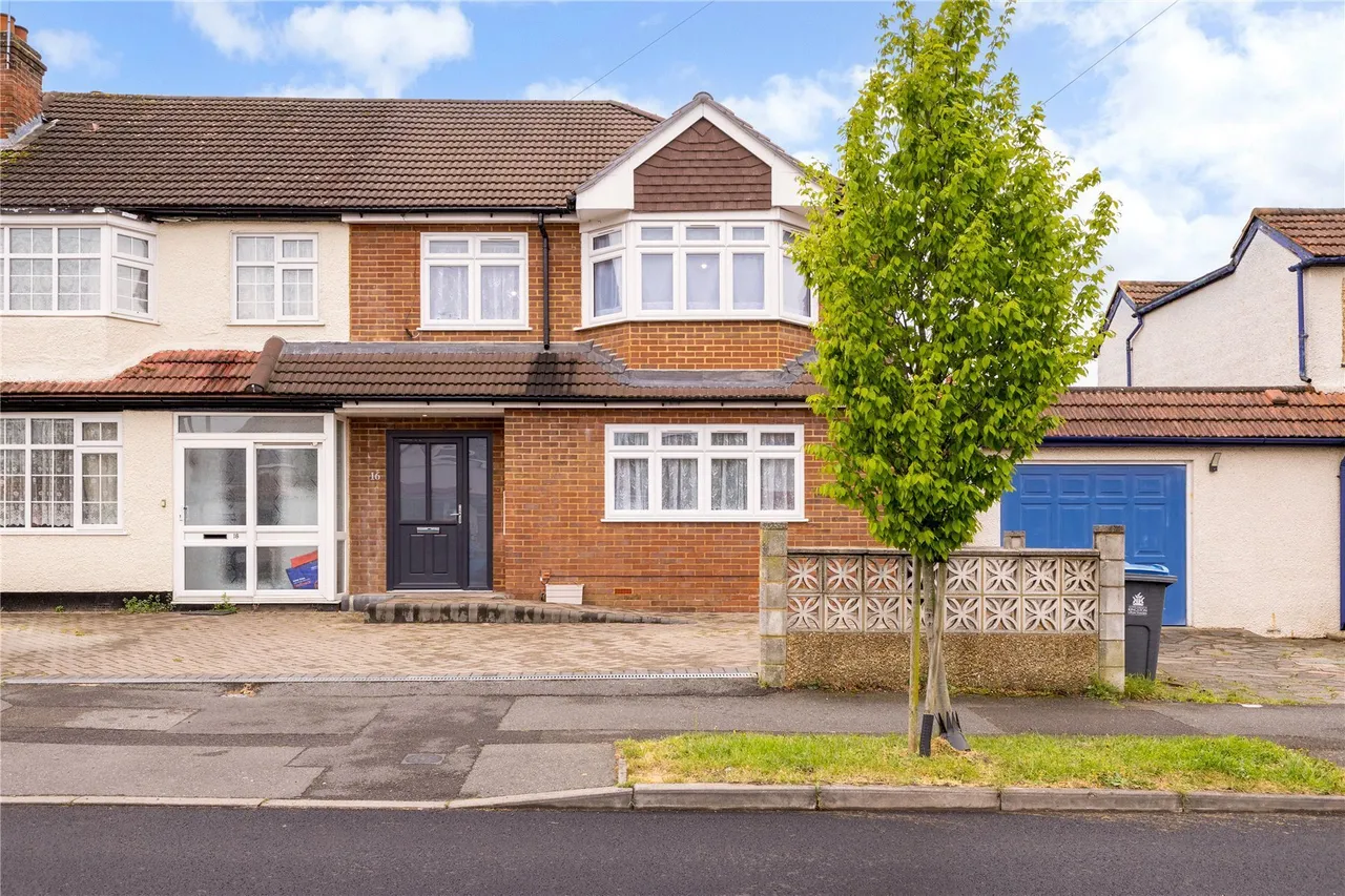 4 bed house to rent, Ravenswood Avenue, Surbiton, KT6