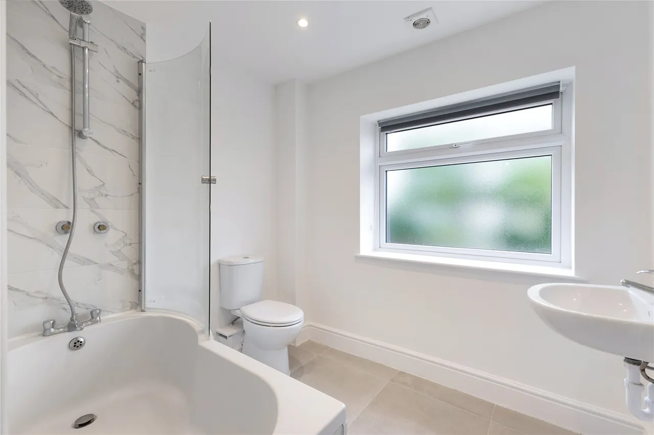 Ravenswood Avenue, Surbiton, KT6, photo 20
