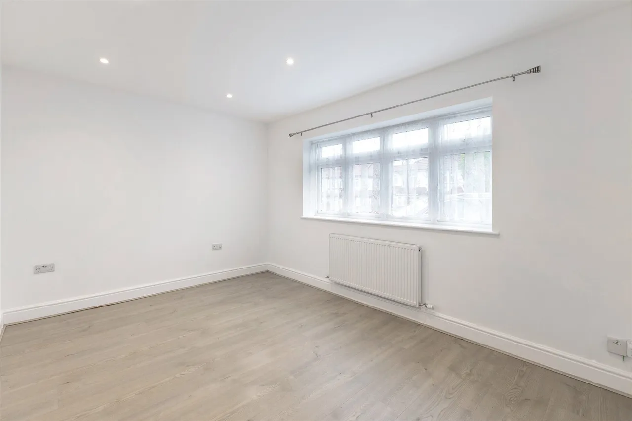 Ravenswood Avenue, Surbiton, KT6, photo 14