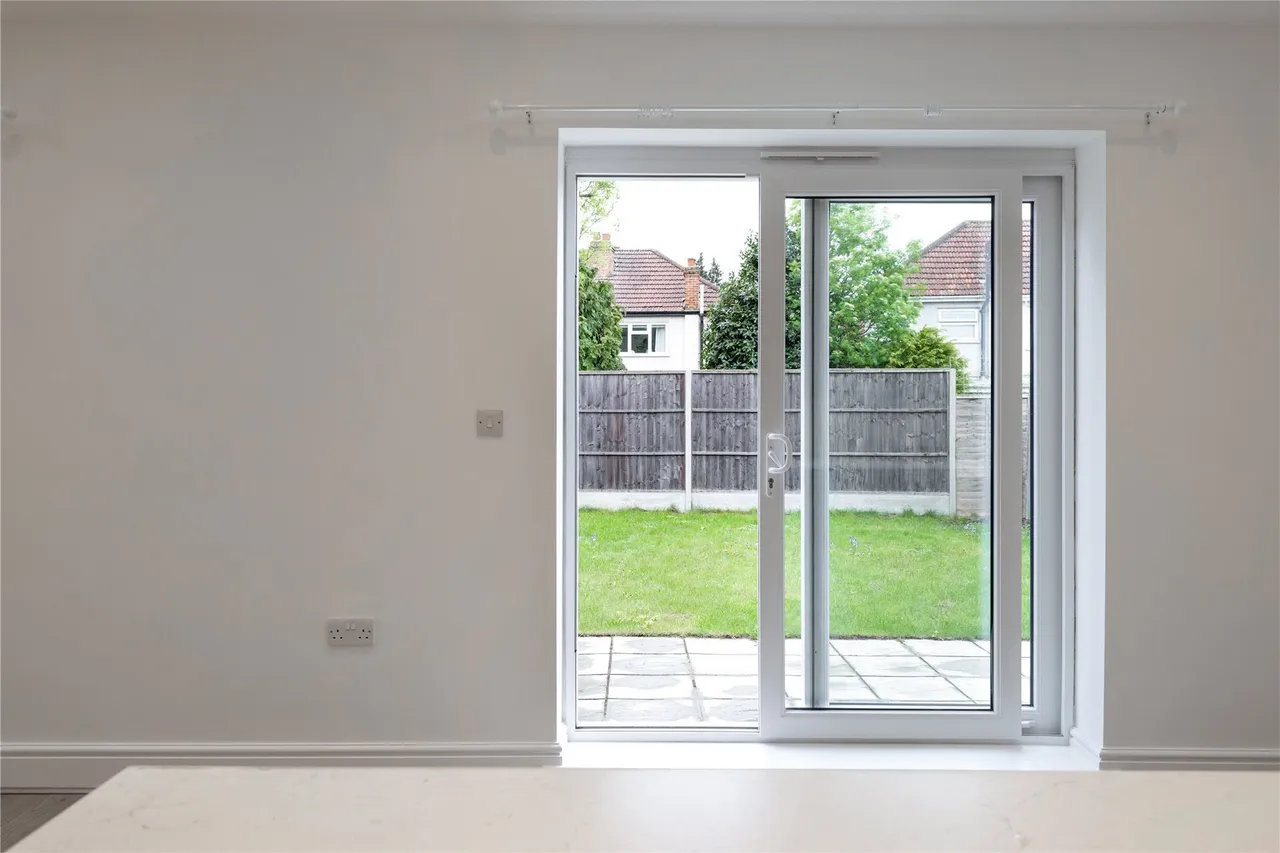 Ravenswood Avenue, Surbiton, KT6, photo 13