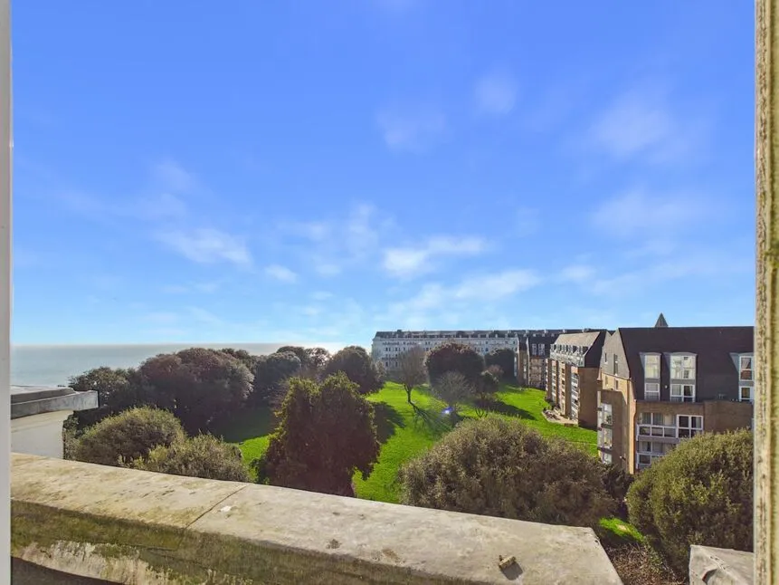 Clifton Gardens, Folkestone, CT20, photo 2