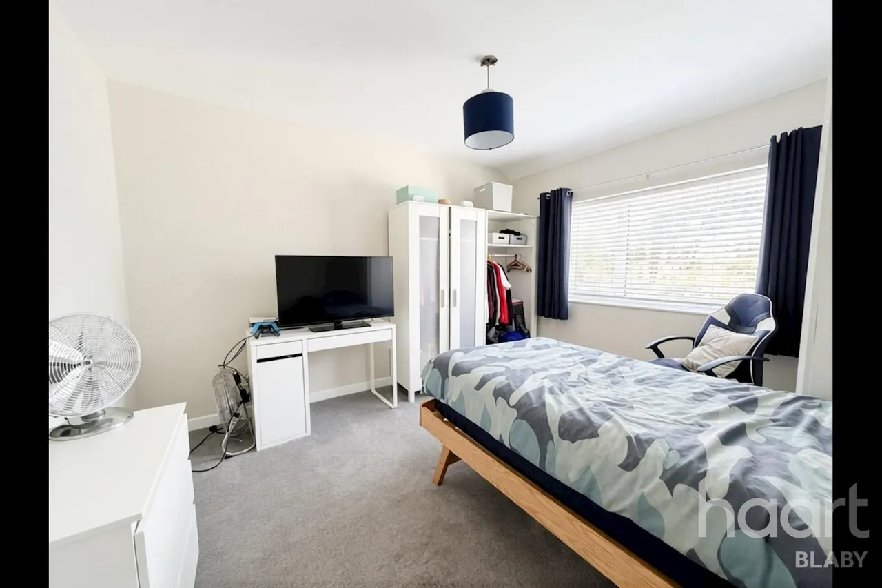 Cumberwell Drive, Leicester, LE19, photo 11