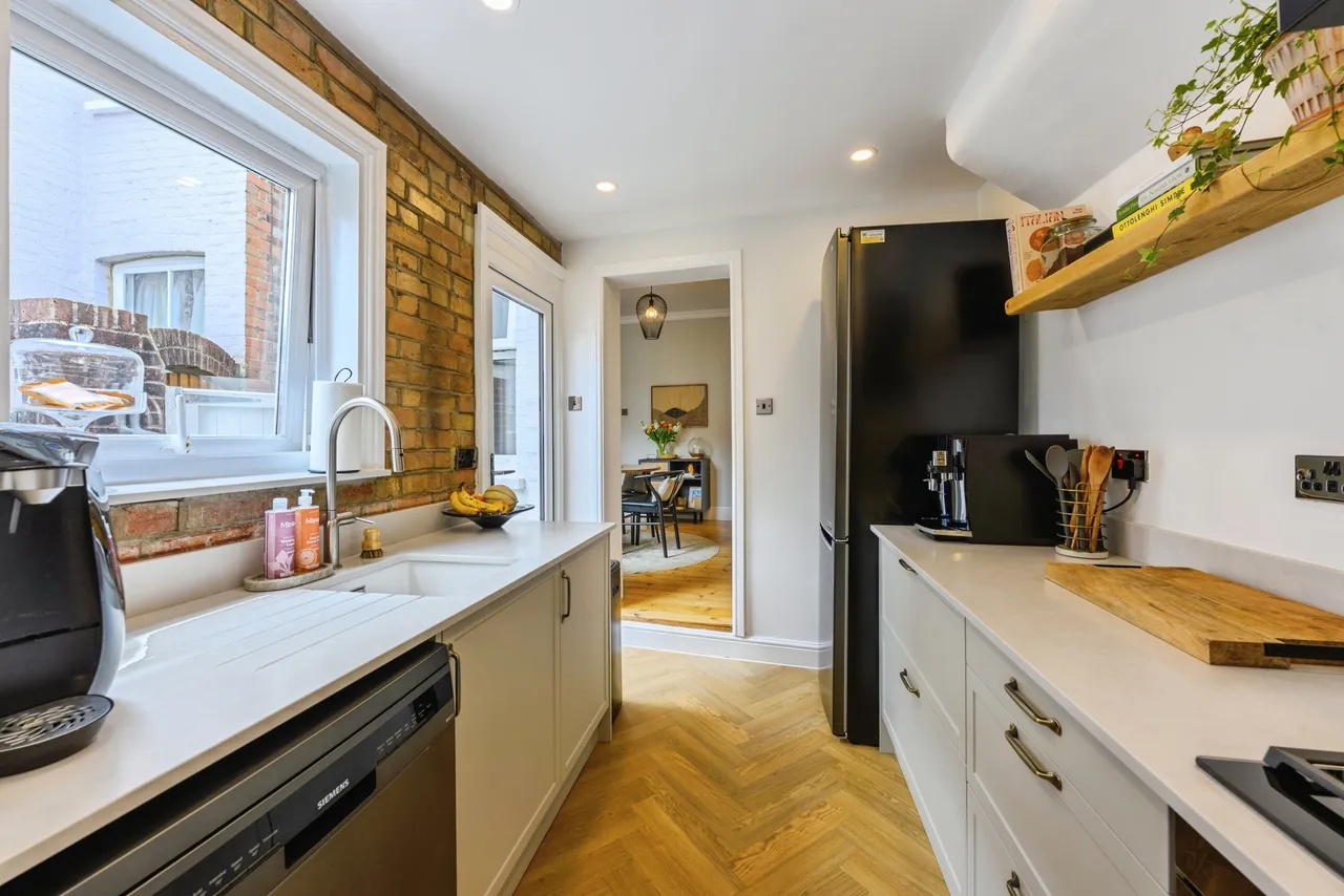 Little Roke Avenue, Kenley, CR8, photo 8