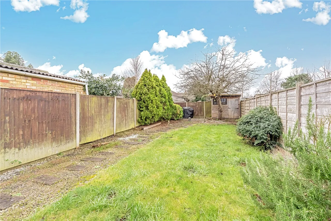 French Street, Sunbury-On-Thames, TW16 5JL, photo 2