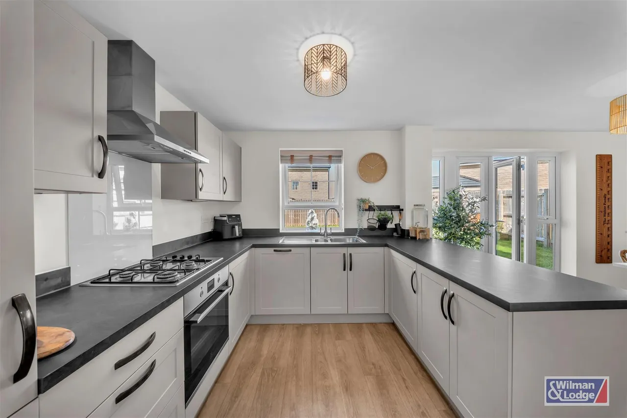 Brunel Drive, Silsden, BD20 0FH, photo 2