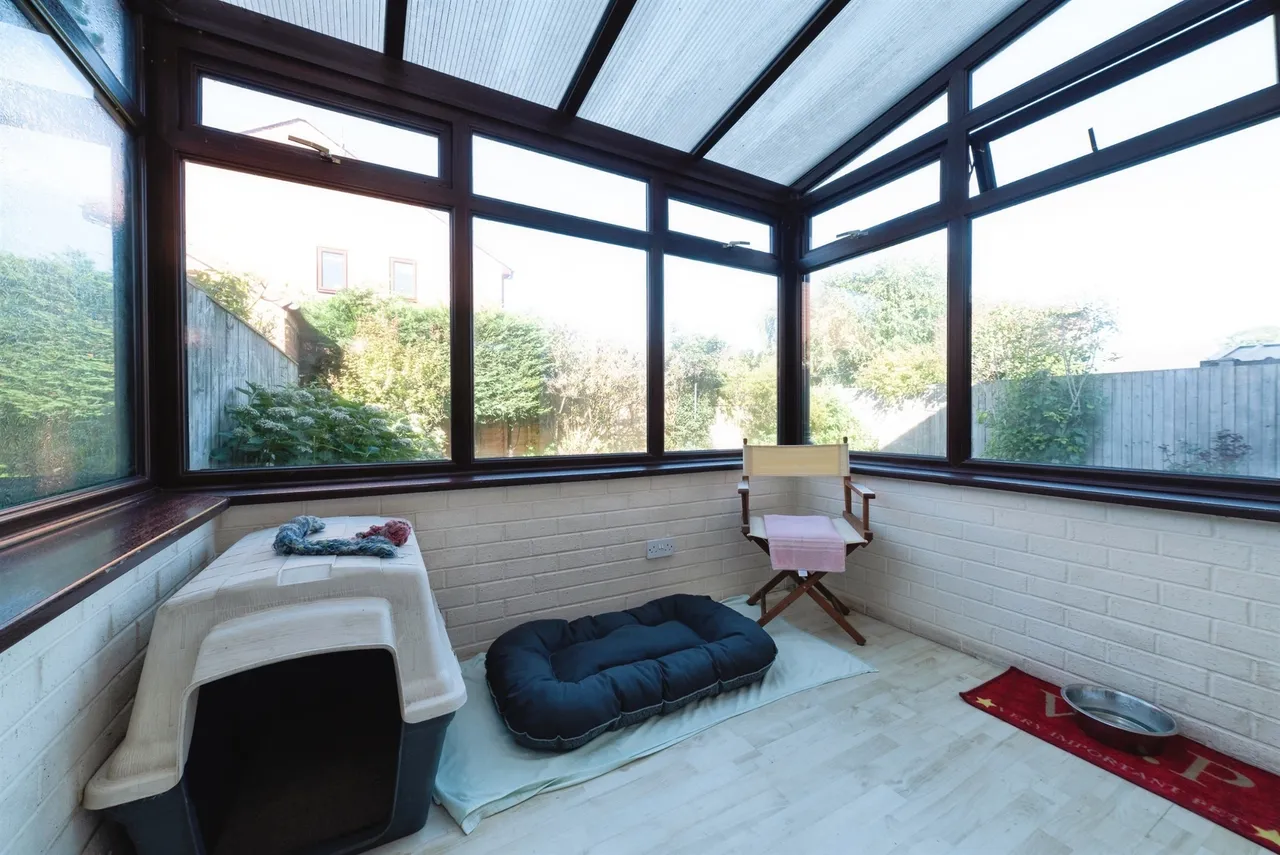 Churchill Avenue, COTTINGHAM, photo 9