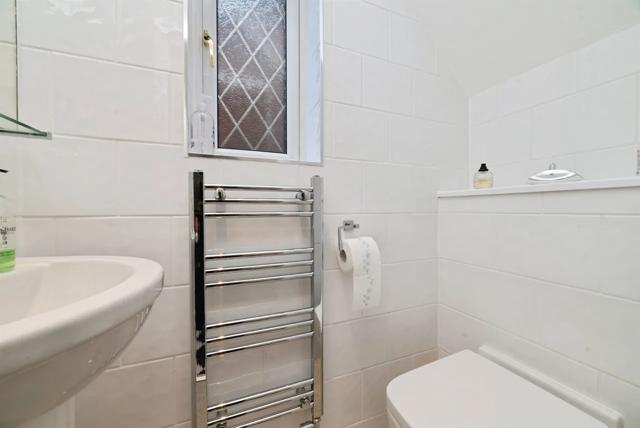 Churchill Avenue, COTTINGHAM, photo 10