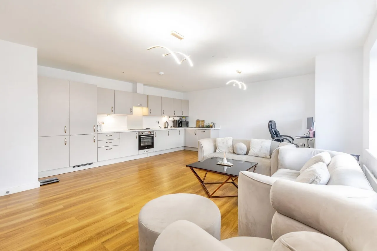 2 bed flat for sale, Redvers Road, Chatham, ME4