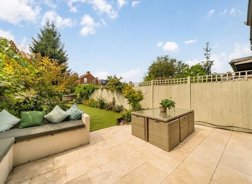 Sellons Avenue, Willesden, NW10, photo 5