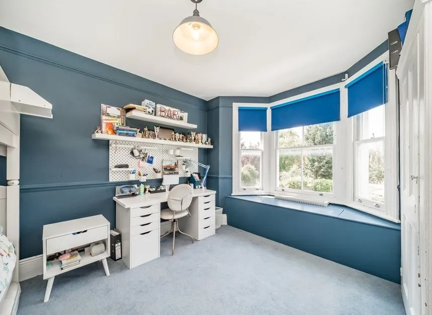 Sellons Avenue, Willesden, NW10, photo 11
