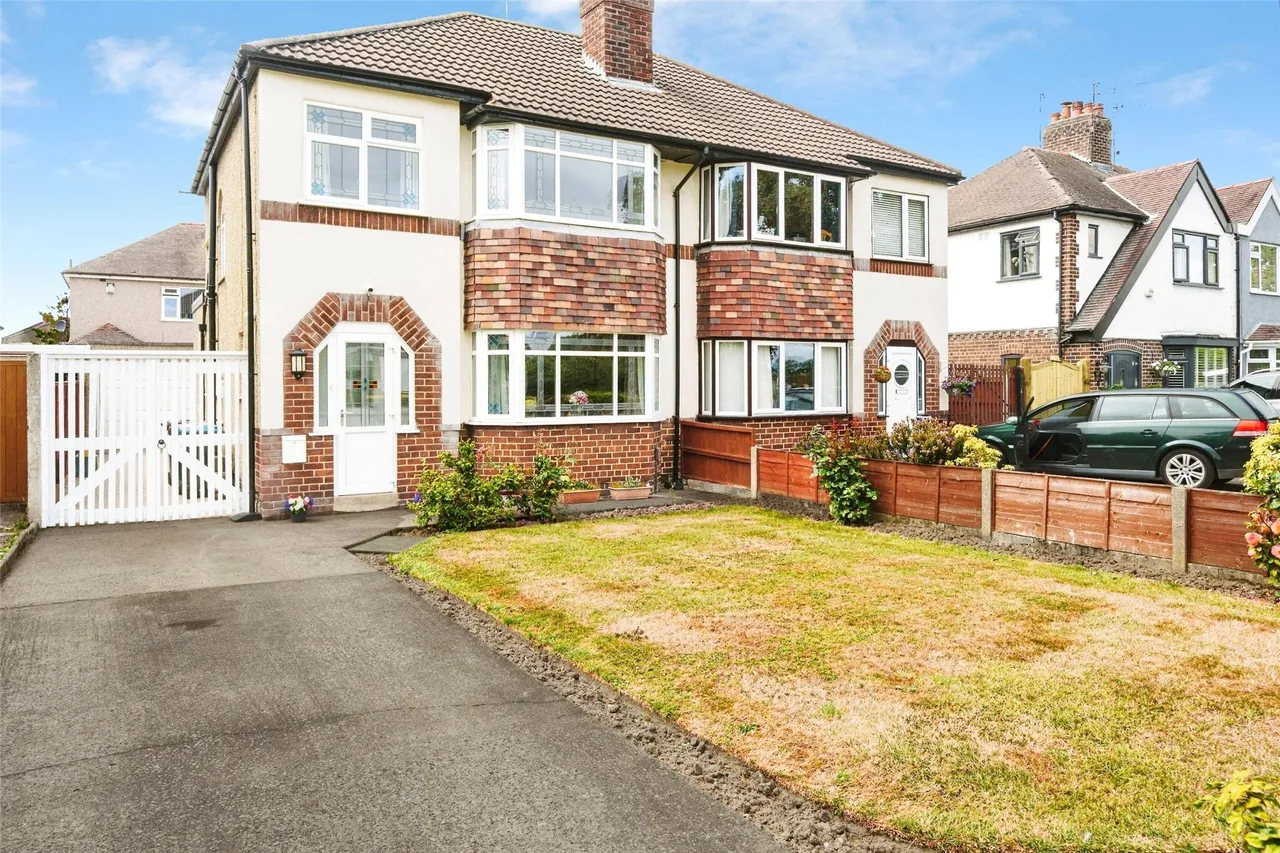3 bed house for sale, Chester Road, Whitby, CH66