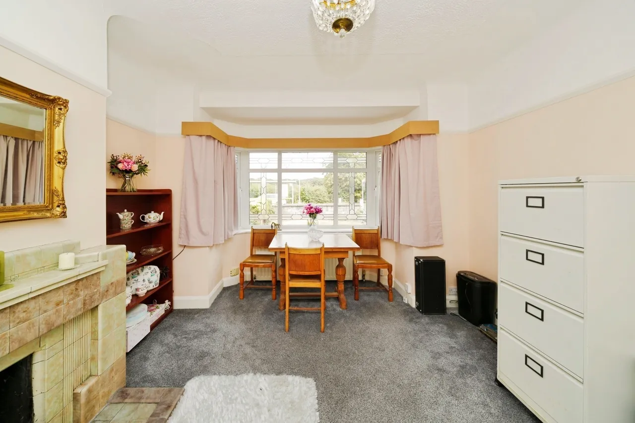 Chester Road, Whitby, CH66, photo 7