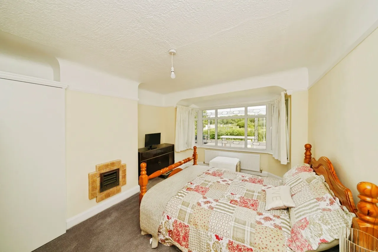 Chester Road, Whitby, CH66, photo 10