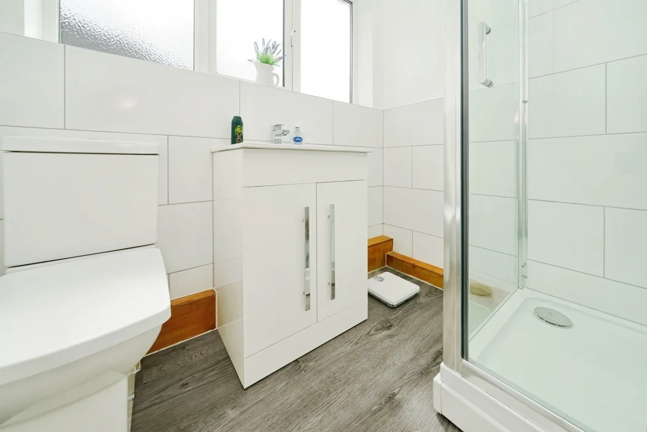 Chester Road, Whitby, CH66, photo 14
