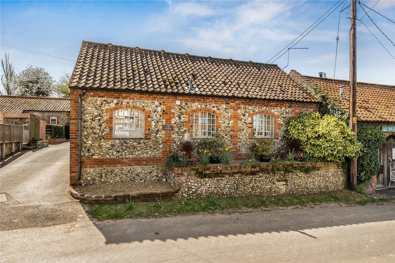 2 bed property for sale, Hindringham Road, Walsingham, NR22
