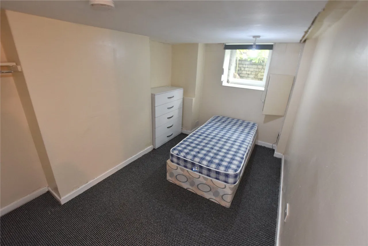 Simpson Grove, Leeds, LS12, photo 4