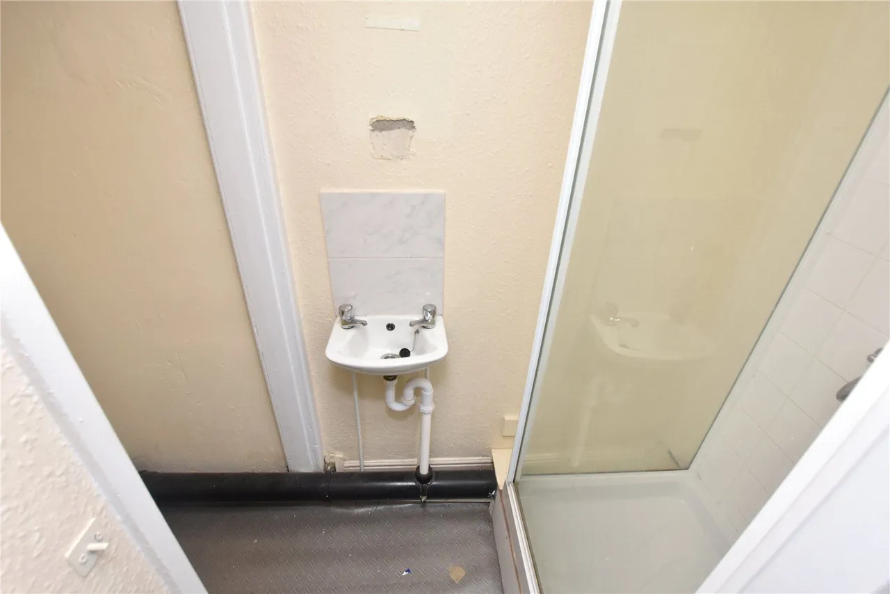 Simpson Grove, Leeds, LS12, photo 8