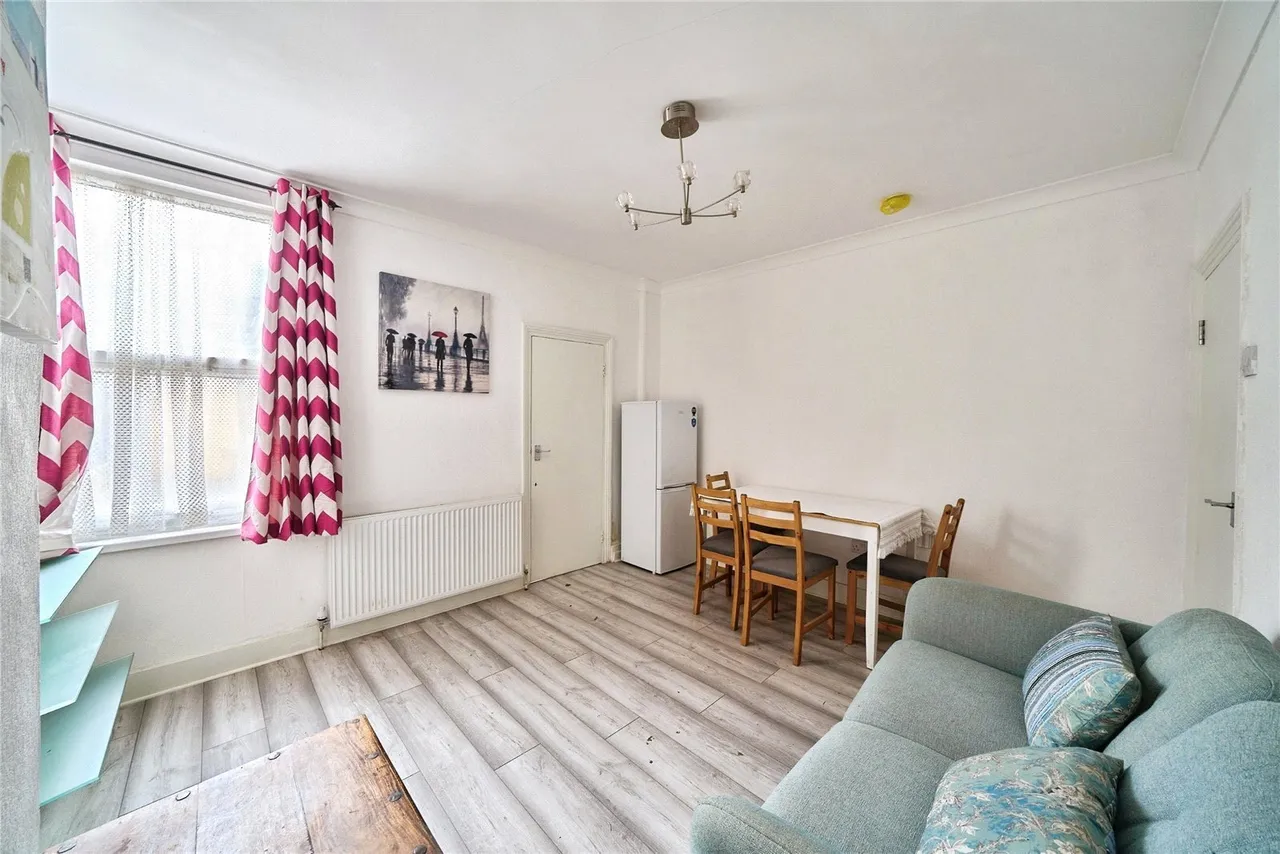 Brock Road, London, E13, photo 5