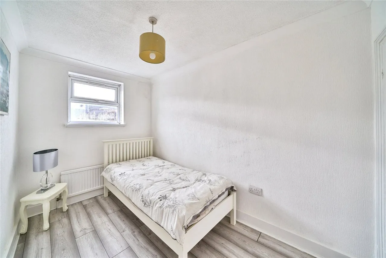 Brock Road, London, E13, photo 10