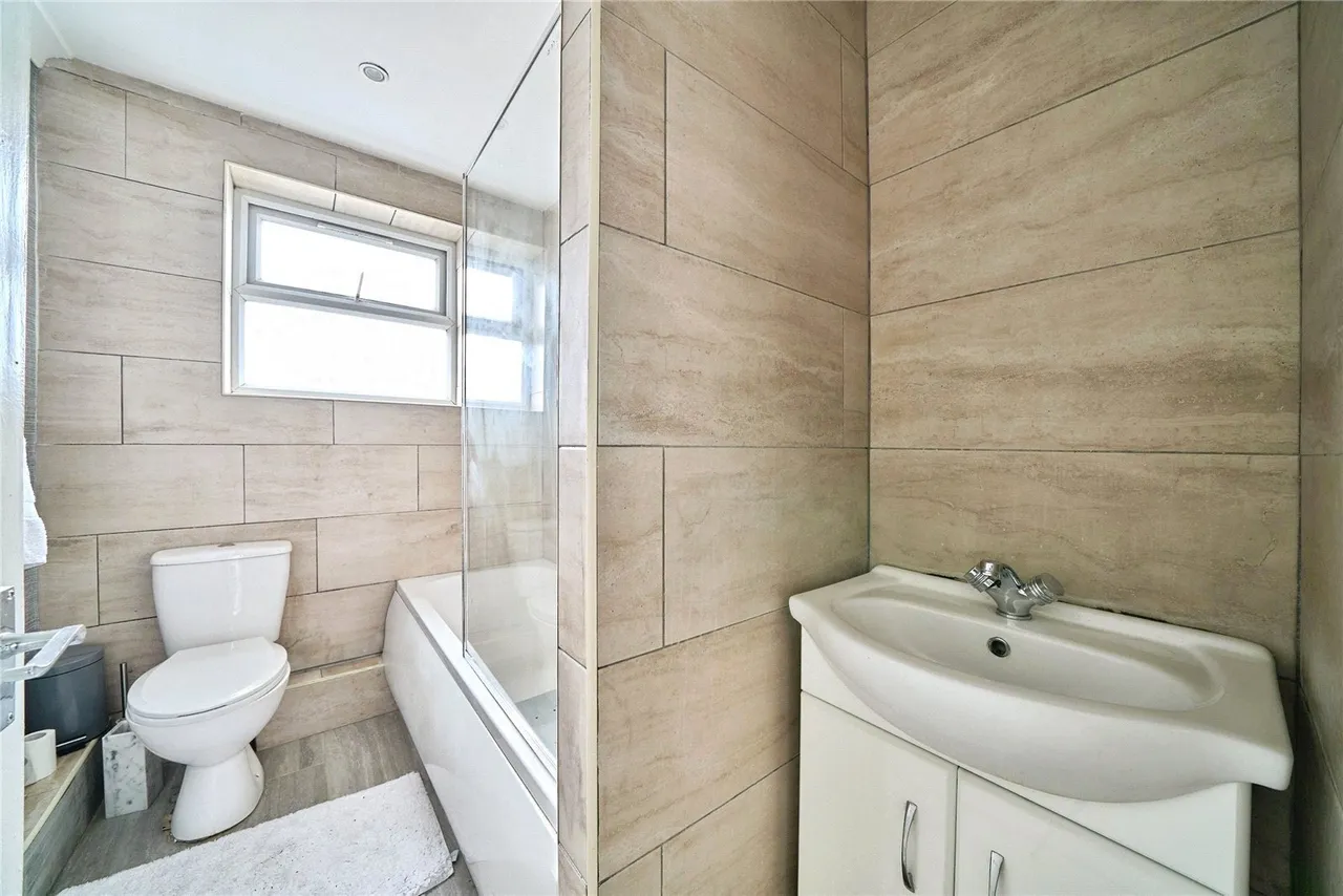 Brock Road, London, E13, photo 13