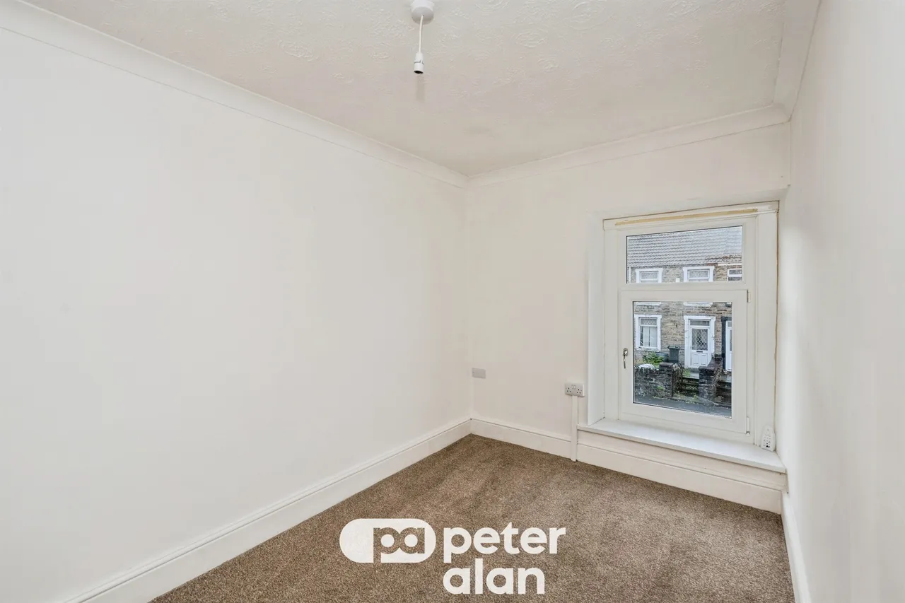 Henfaes Road, Neath, SA11, photo 8