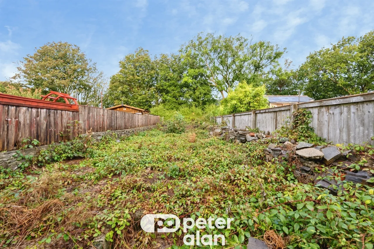 Henfaes Road, Neath, SA11, photo 7