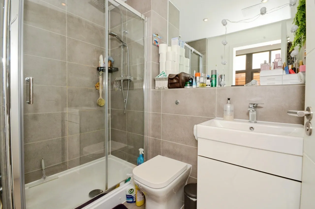 Imperial Drive, Harrow, HA2, photo 7