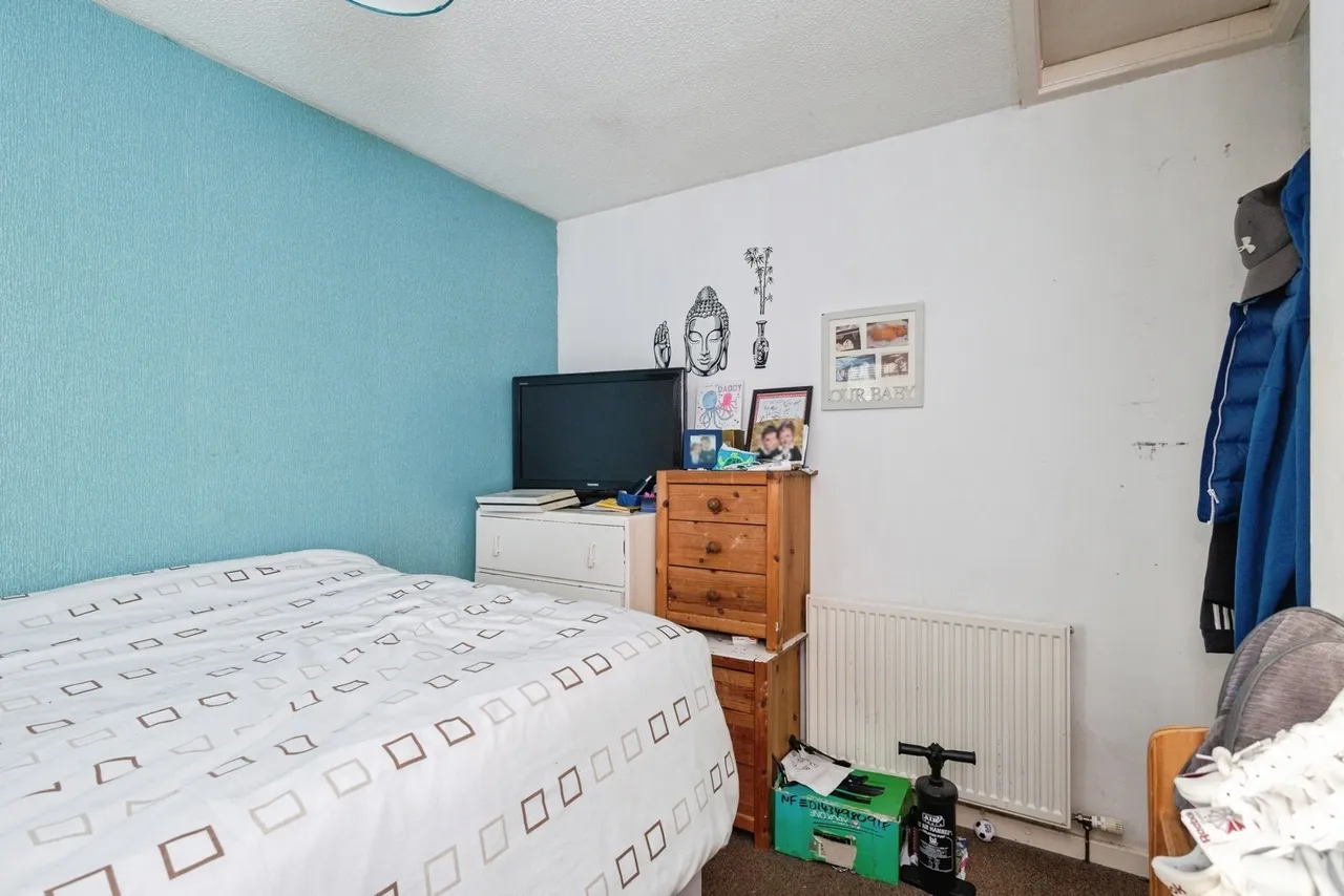 Wells Court, DUKINFIELD, Cheshire, SK16, photo 9