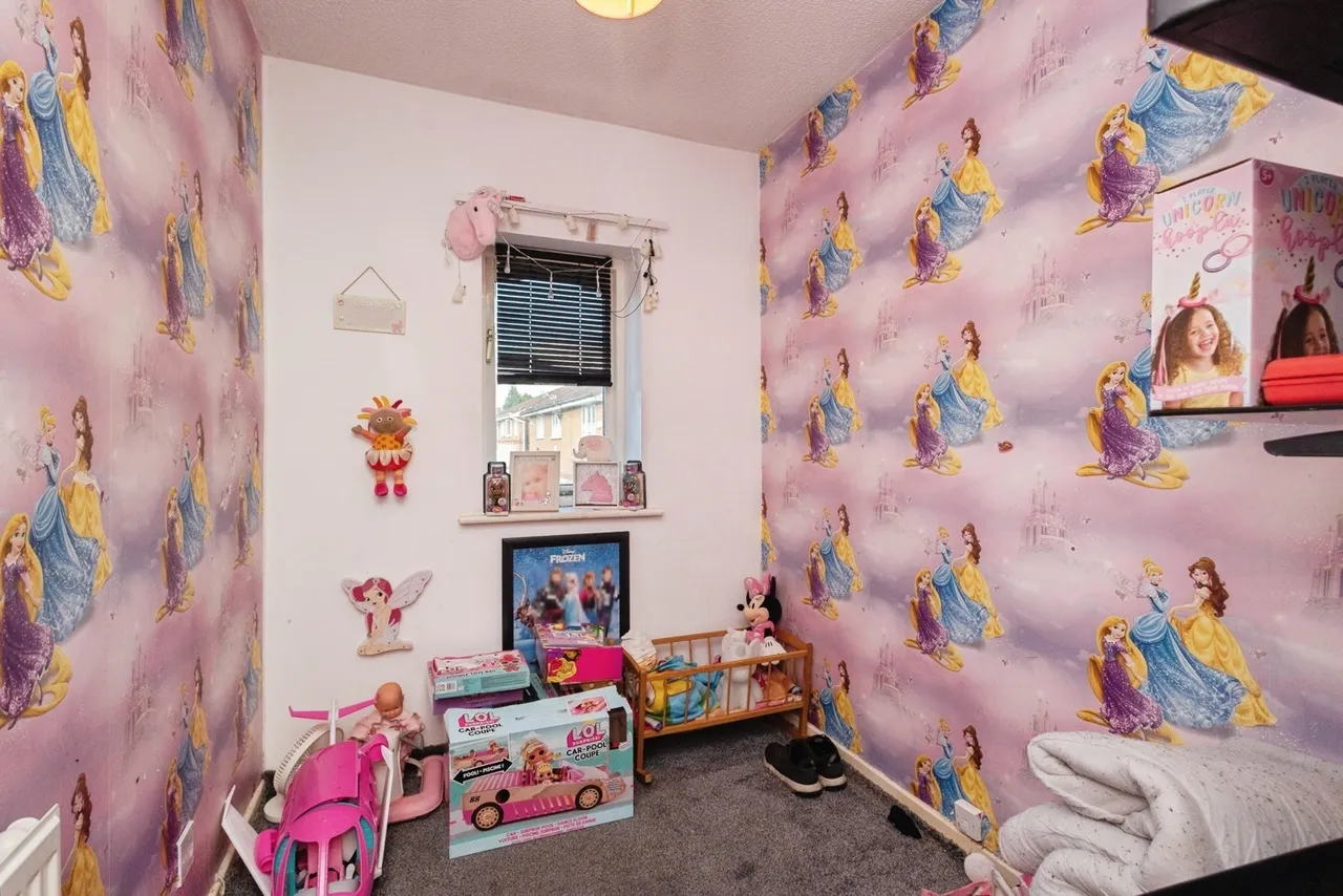 Wells Court, DUKINFIELD, Cheshire, SK16, photo 12
