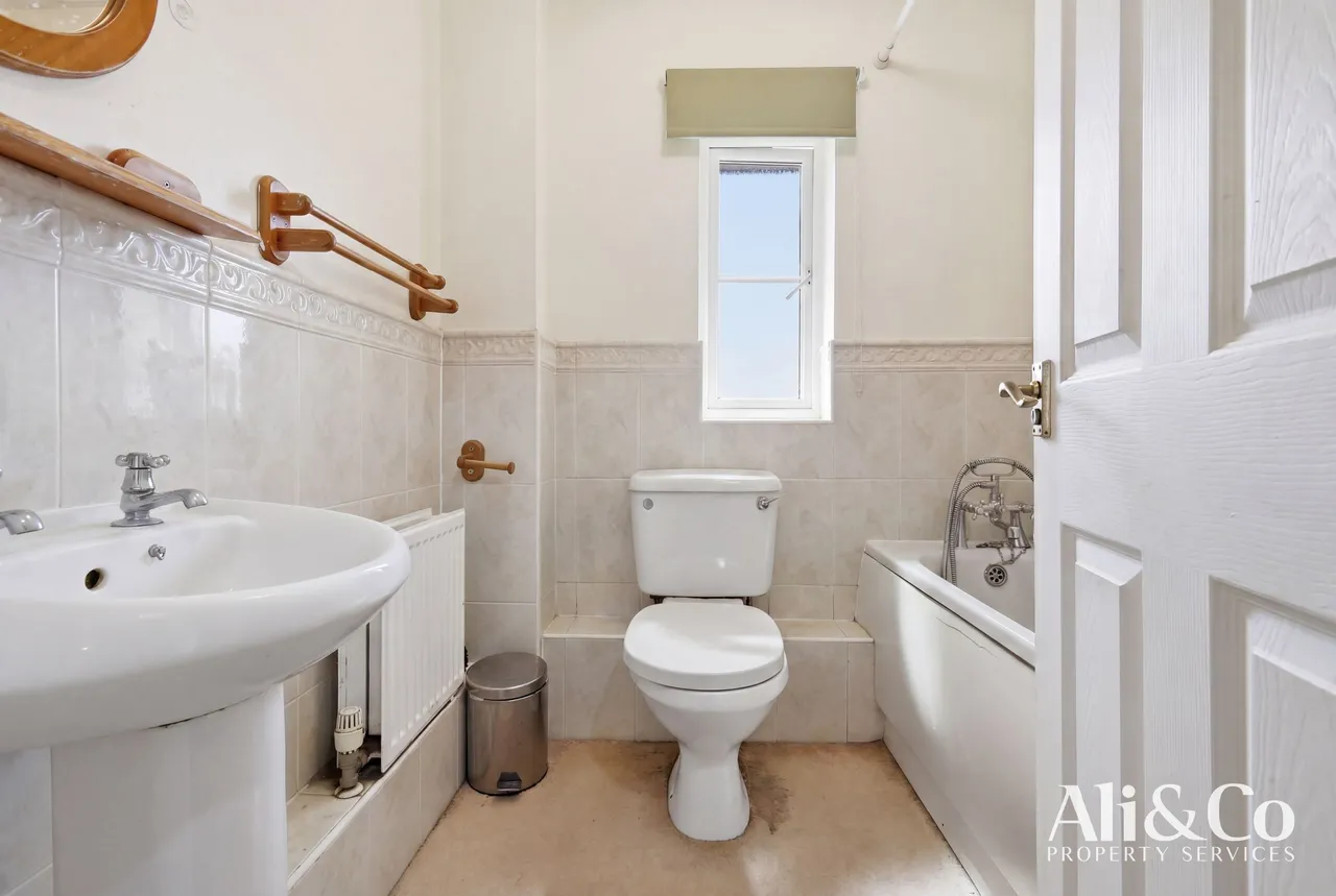 Plymouth Road, Grays, Essex, RM16 6BL, photo 10