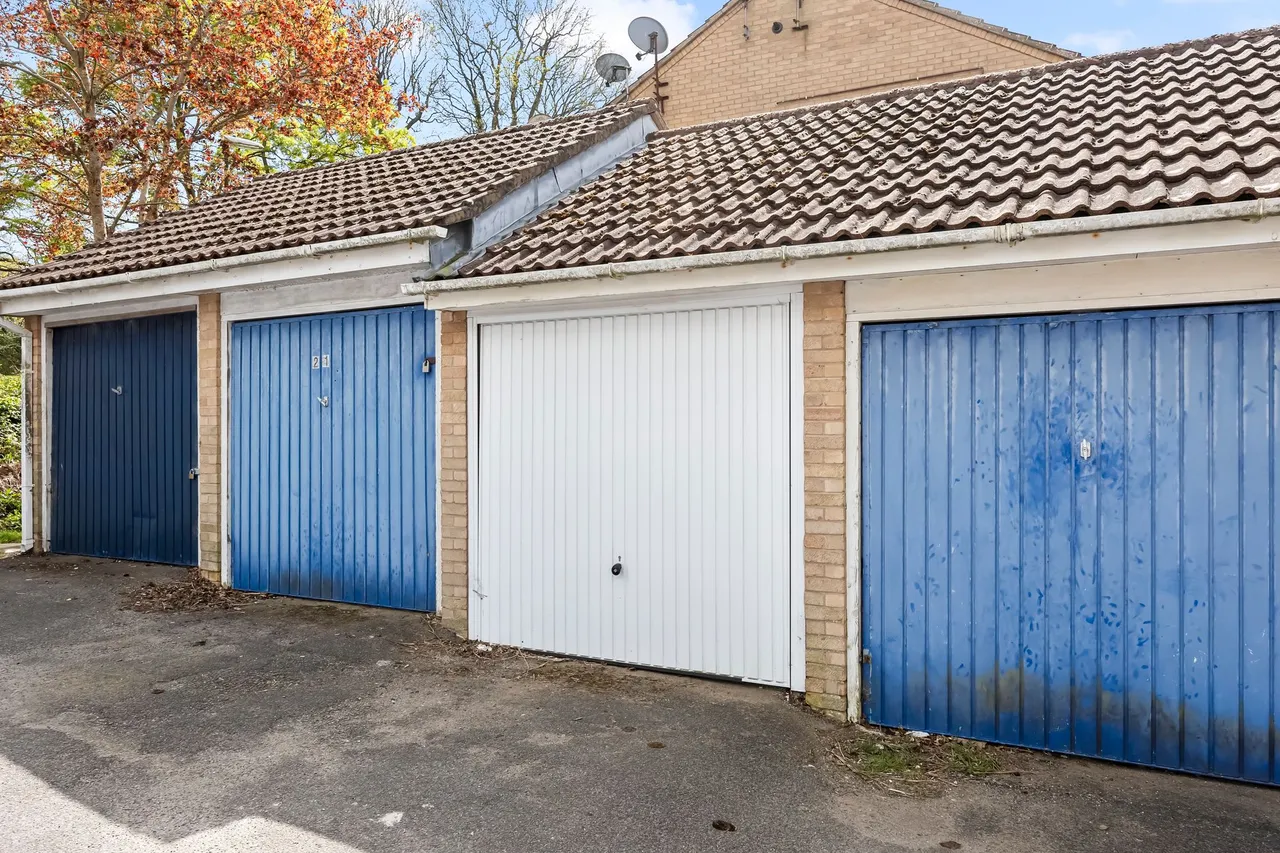 Larch Way, Haywards Heath, RH16, photo 11