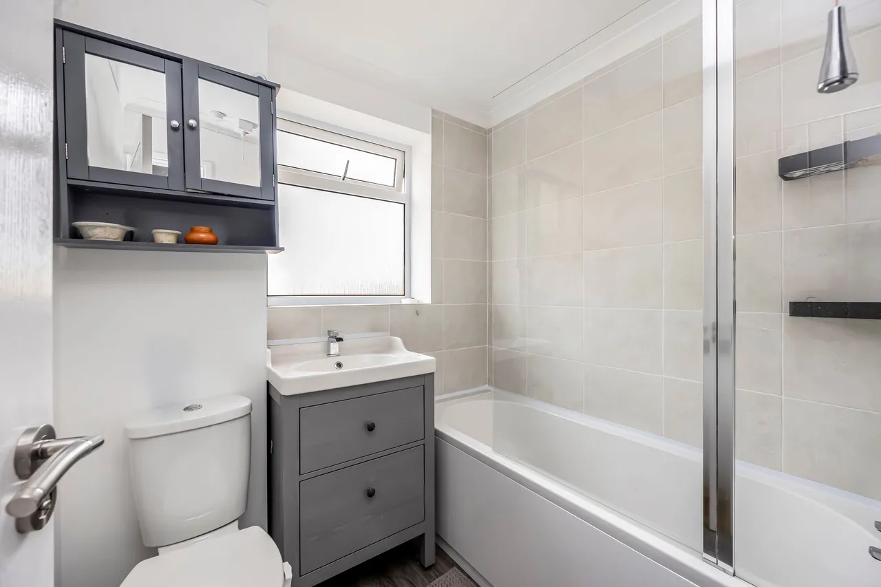 Larch Way, Haywards Heath, RH16, photo 9