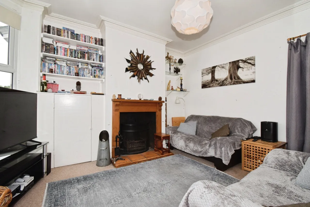 Knighton Fields Road East, Leicester, LE2, photo 4