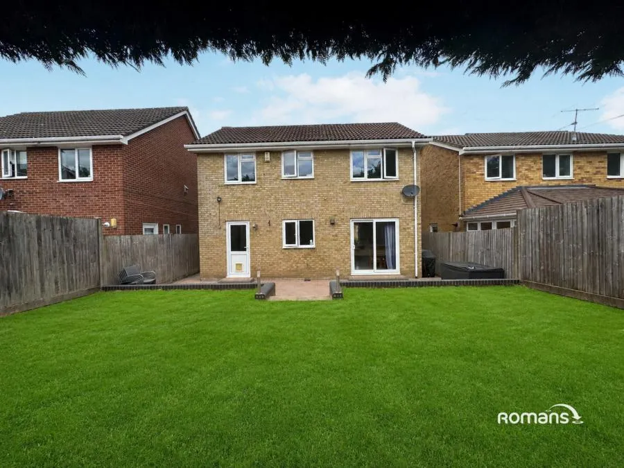Lyndhurst Drive, Basingstoke, RG22, photo 9