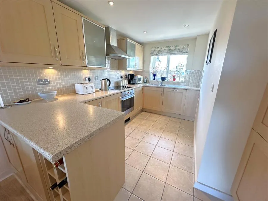 San Diego Way, Eastbourne, BN23, photo 5