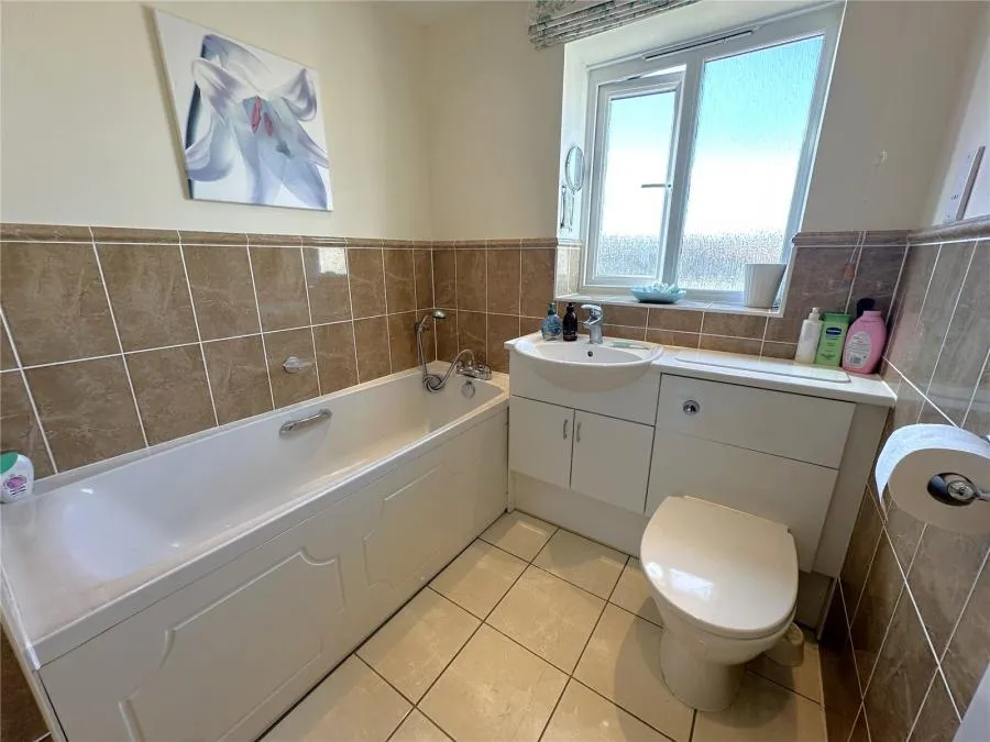 San Diego Way, Eastbourne, BN23, photo 9