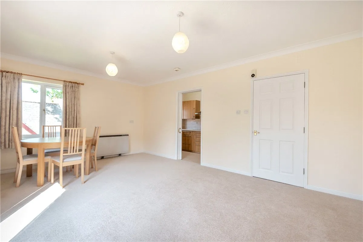 Old Parsonage Court, Otterbourne, SO21, photo 5