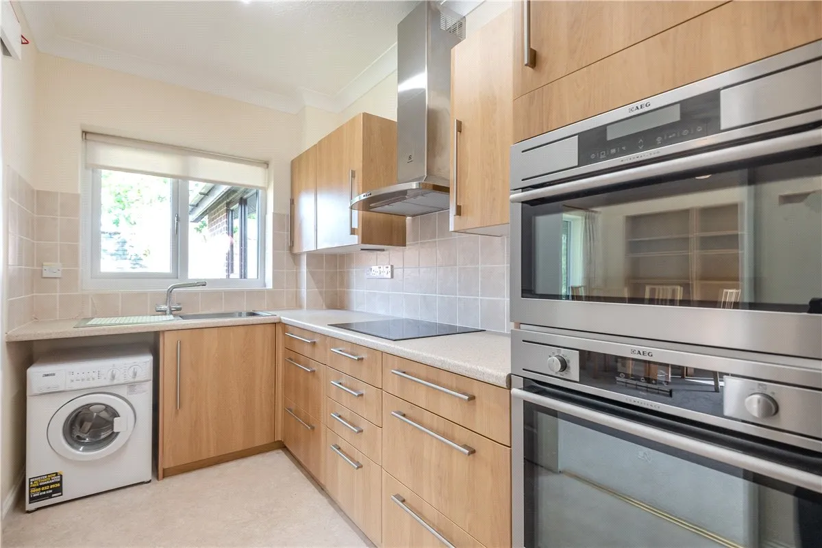 Old Parsonage Court, Otterbourne, SO21, photo 2