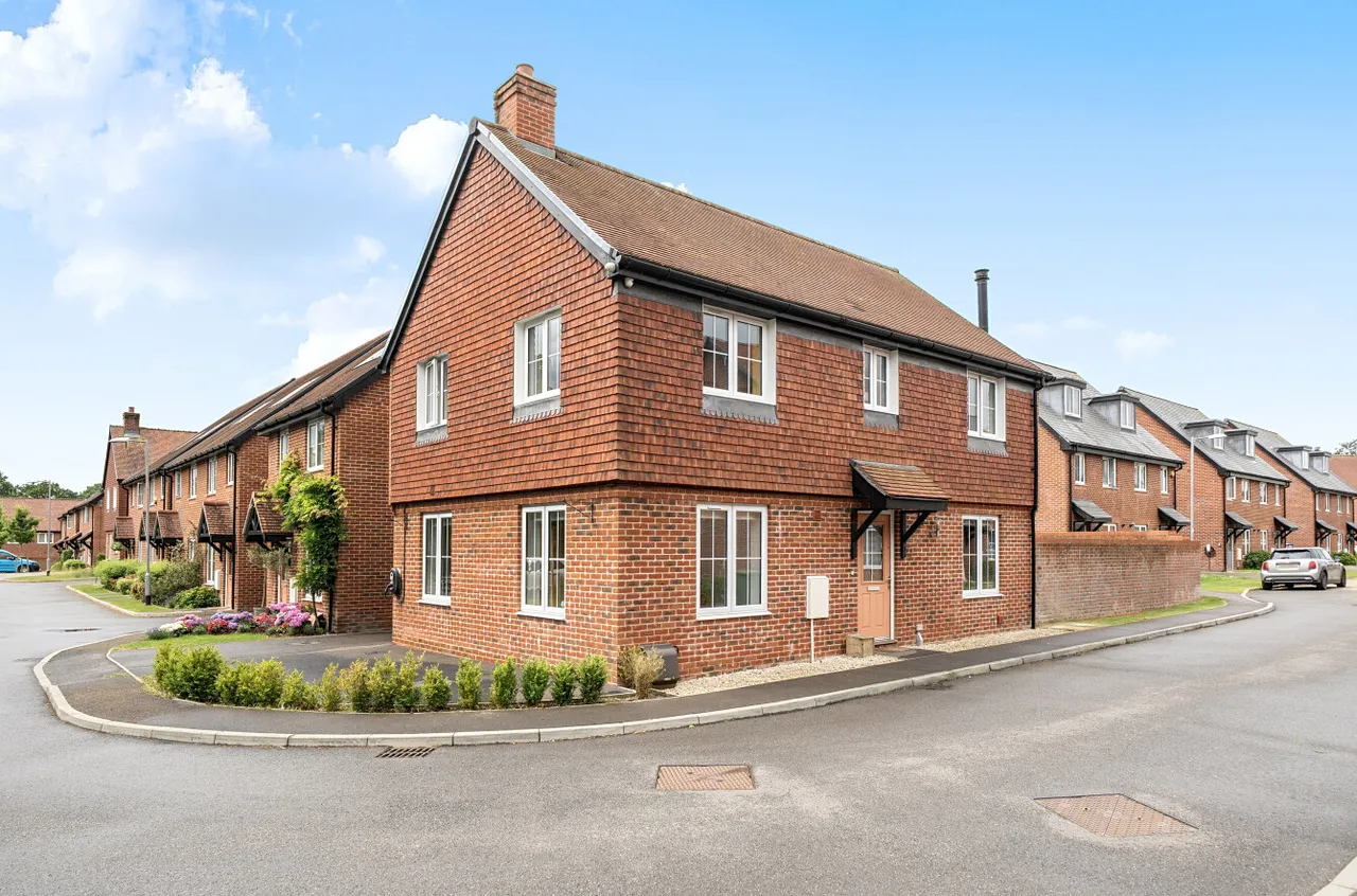 4 bed house for sale, Badgers Bolt, Colden Common, SO21
