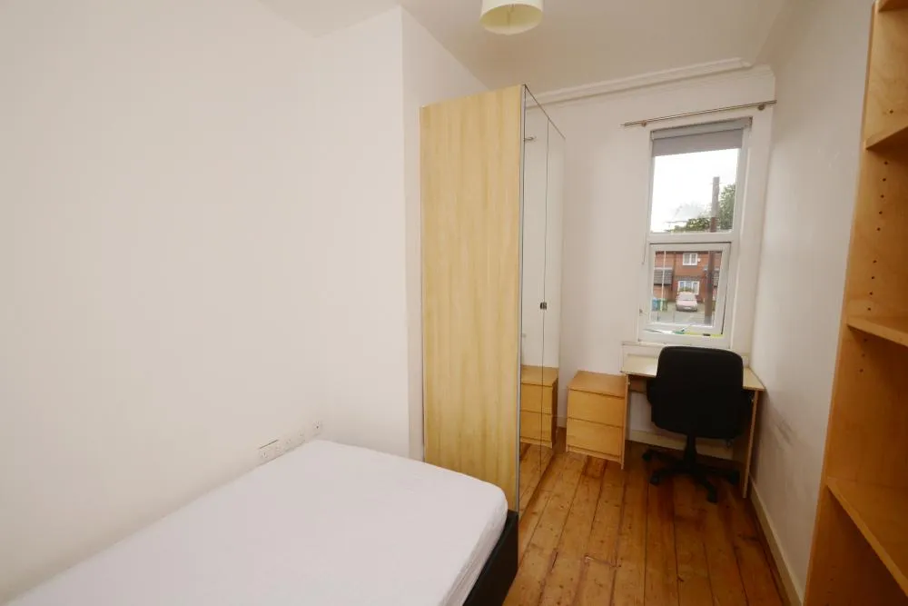 Heald Grove, Rusholme, M14, photo 14