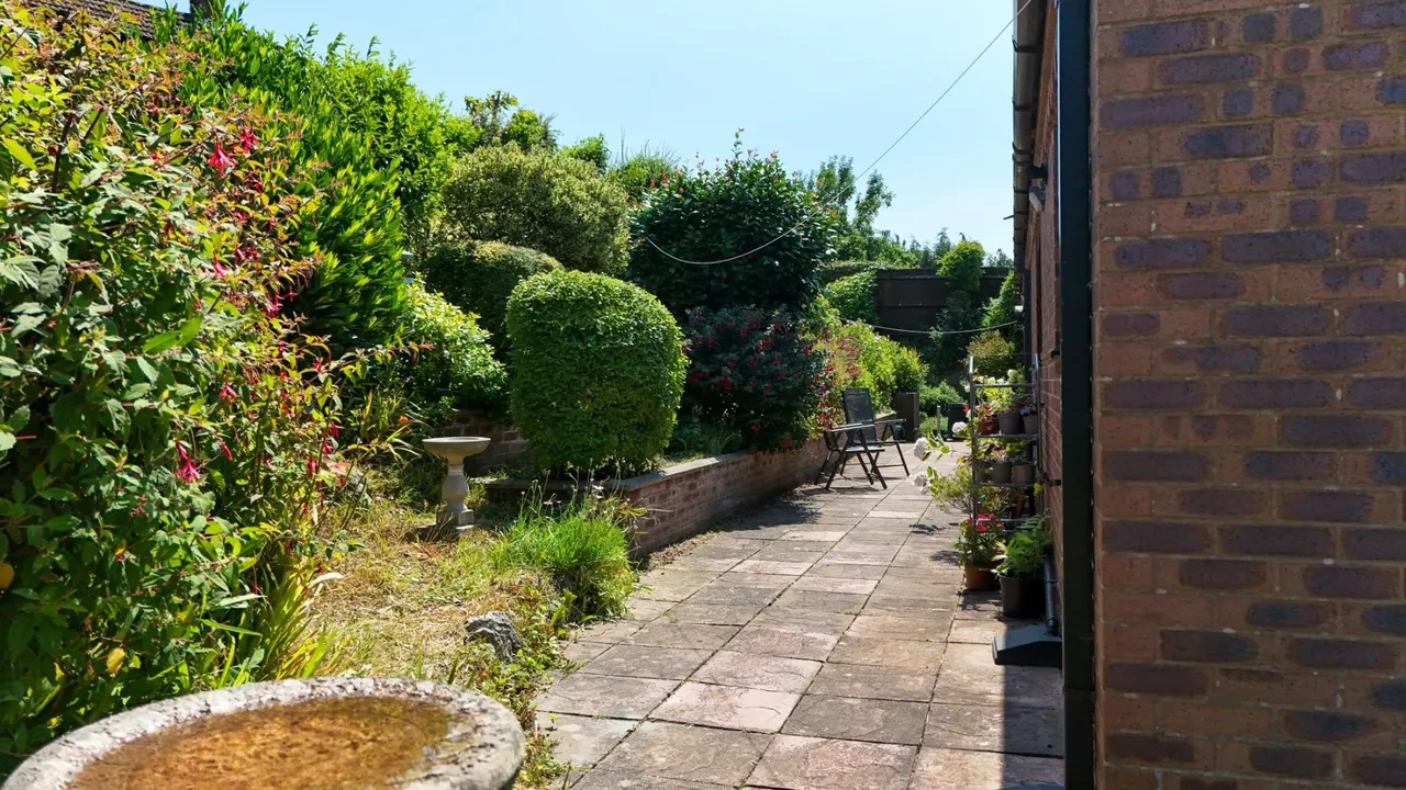 Urban Road, Wrockwardine Wood, TF2, photo 20