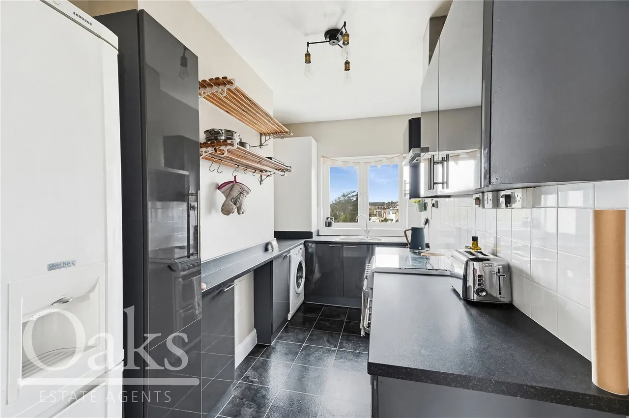 Clifton Road, South Norwood, SE25, photo 6