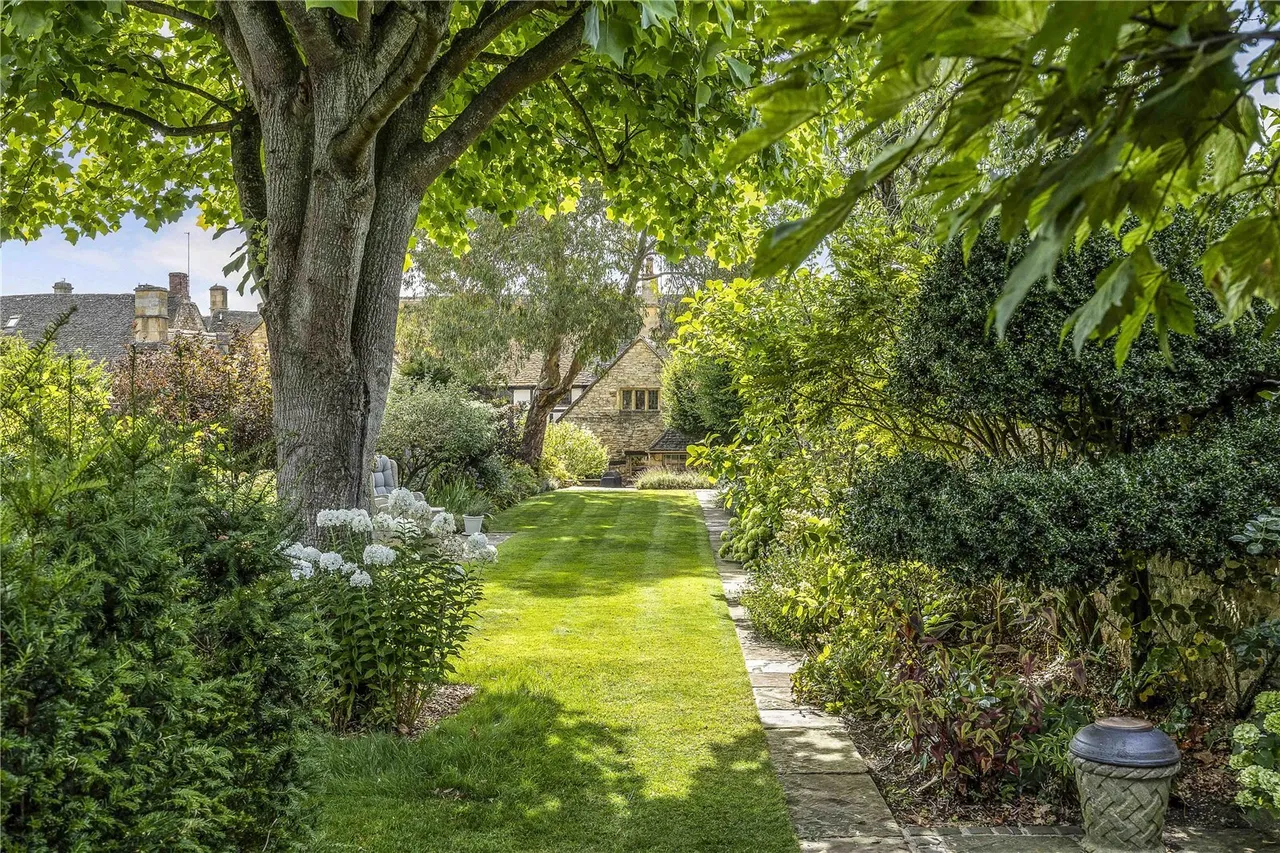 High Street, Chipping Campden, GL55, photo 2