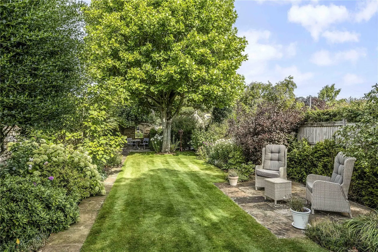 High Street, Chipping Campden, GL55, photo 26