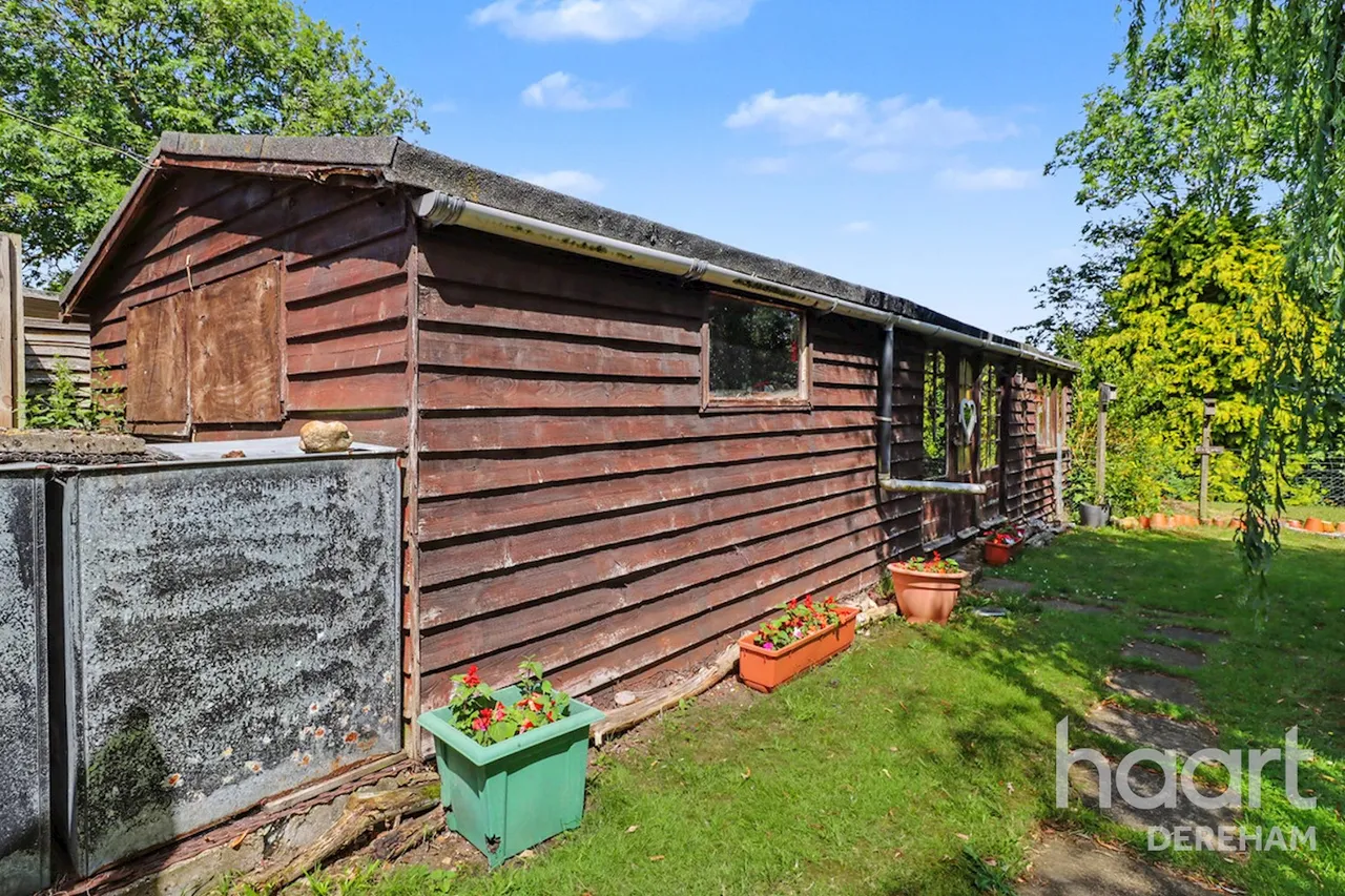 Fakenham Road, East Bilney, NR20, photo 25