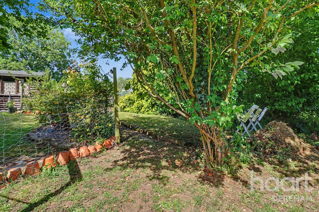Fakenham Road, East Bilney, NR20, photo 29