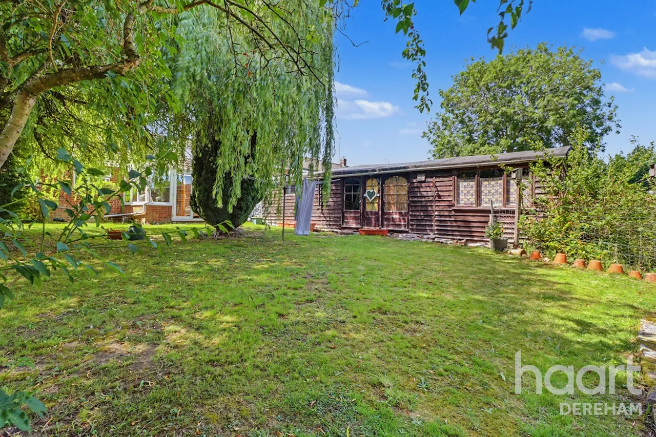 Fakenham Road, East Bilney, NR20, photo 28